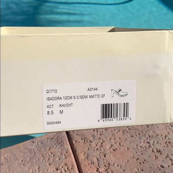 Coach Isadora Heels - Picture 6 of 6